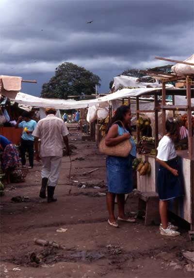 Leticia market photo